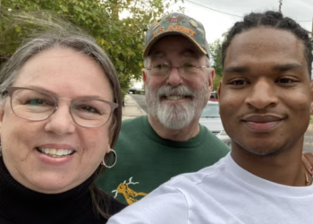 Viral ‘Thanksgiving Grandma’ Wanda Dench Opens Her Heart to Finding Love Again After Losing Husband